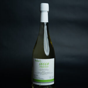 Secco eigener Perlwein trocken