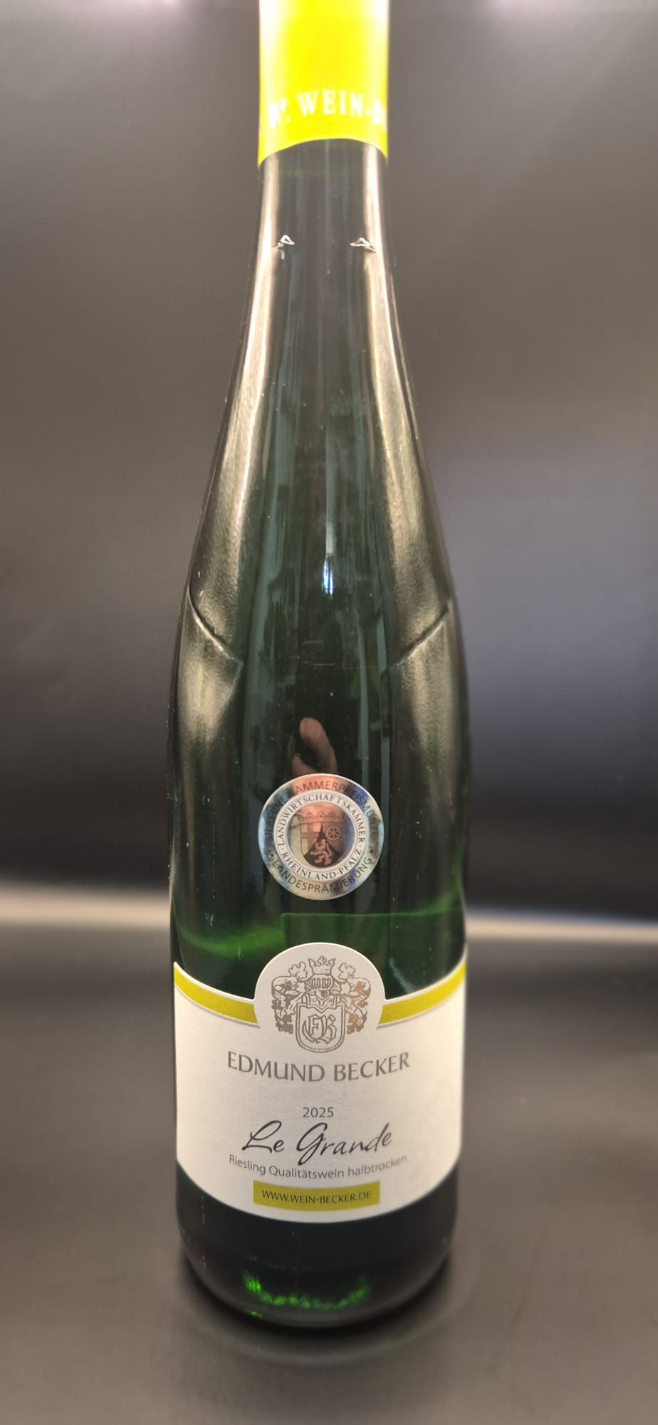 "Le Grande" Riesling Qualitätswein halbtrocken, Zeltinger Sonnenuhr, / SILBERNE KAMMERPREISMÜNZE